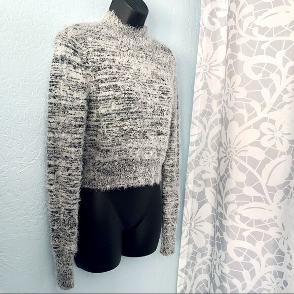 Express Mock Neck Fuzzy Cropped Sweater Size XS - Picture 6 of 11